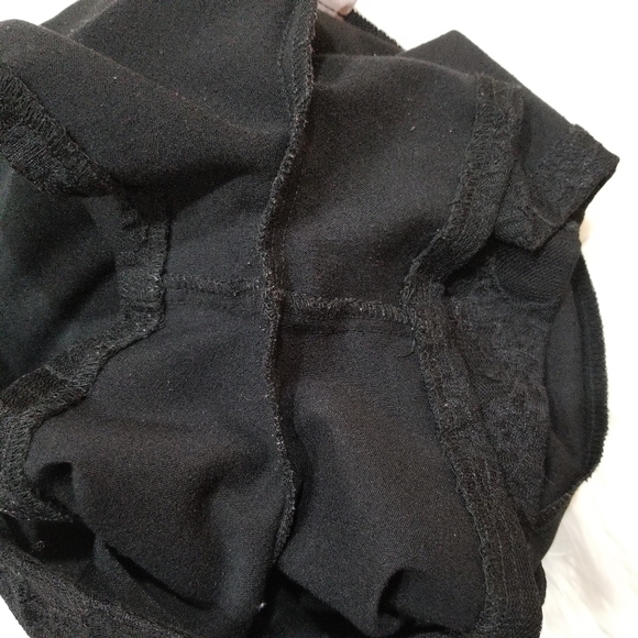 WINDSOR Shorts Black with lace on the outside, SIZE Large. - Picture 13 of 16